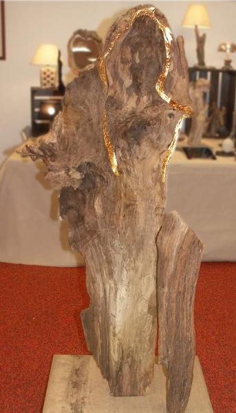 Bienveillance ou Dame Nature, Sculpture en bois flott