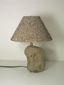 26 - Lampe à poser en galet naturel