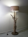 5 - Luminaire, lampe sur pieds en bois flottés