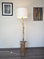 7 - Luminaire, lampe sur pieds en bois flottés